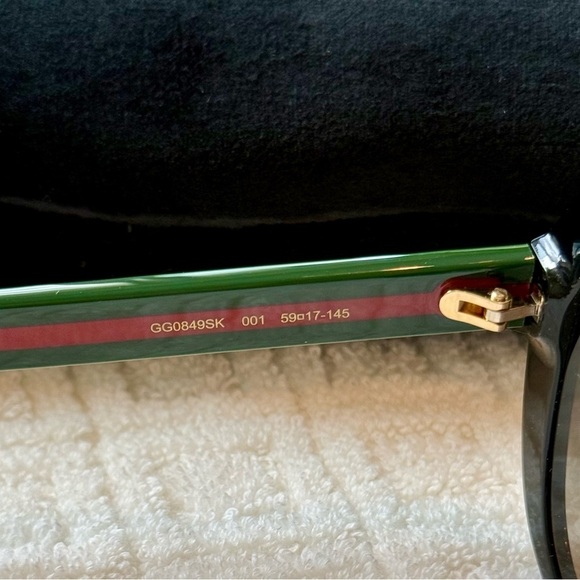 GUCCI - GG0849SK BLACK/GREEN WOMENS SUNGLASSES - Picture 5 of 5